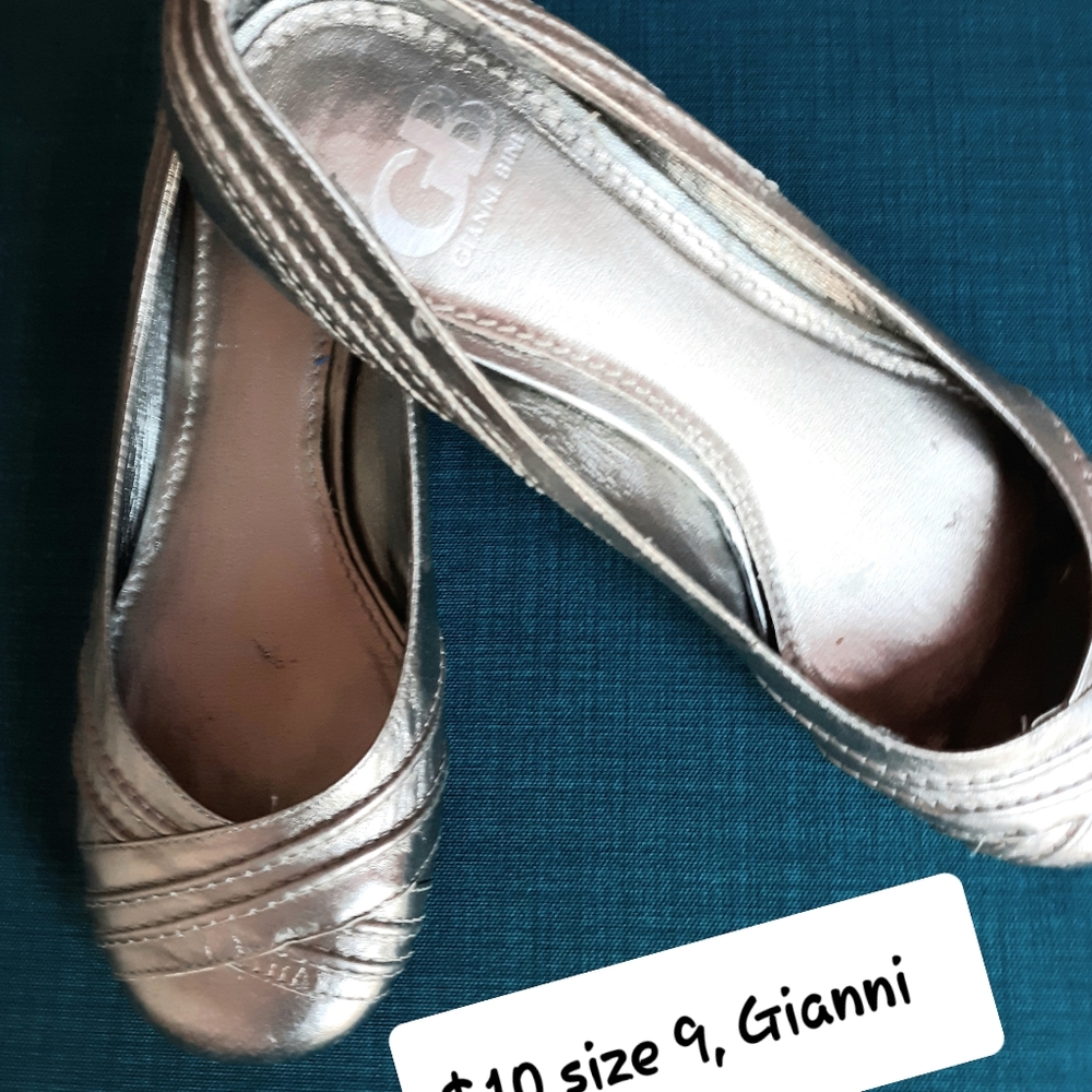 Grey Gianni flats